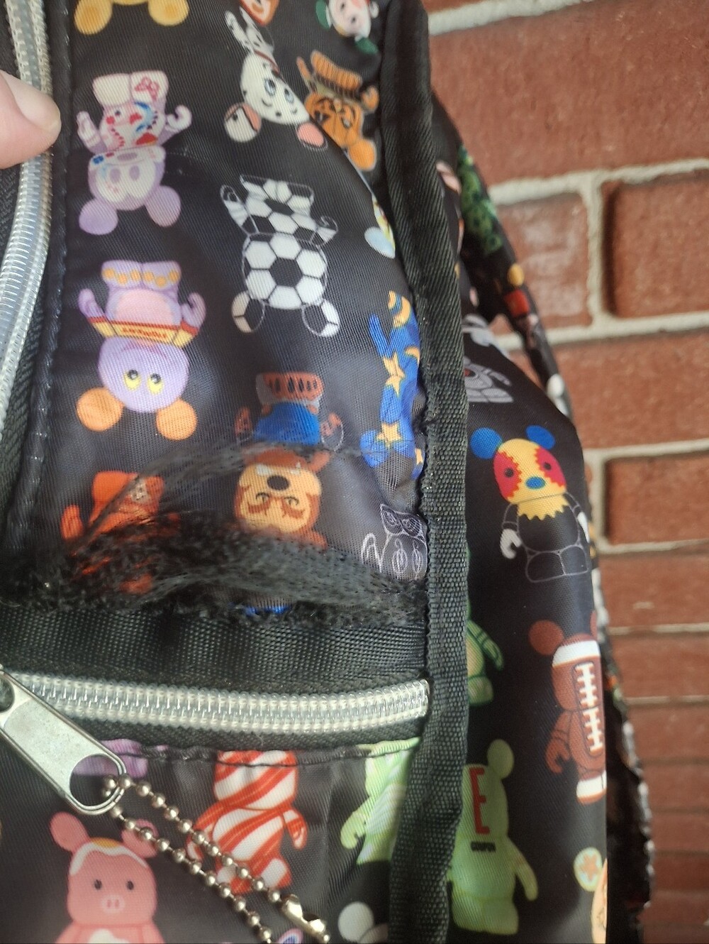 DISNEY  BACKPACK - Picture 4 of 5